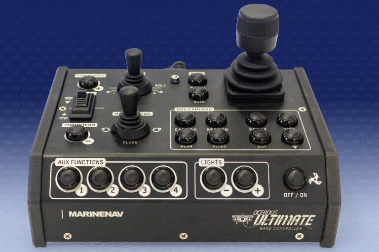 rov-accessory-hand-controllers-1000x667-1-ult